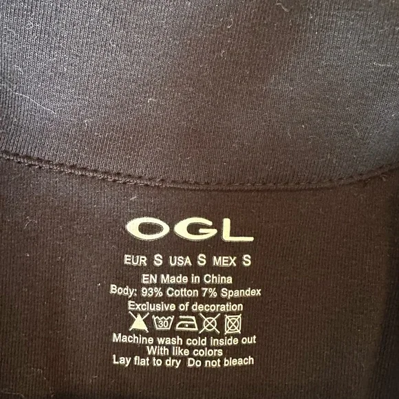 OGL Black Collared Tank Top, with built in uplift support - Picture 5 of 5